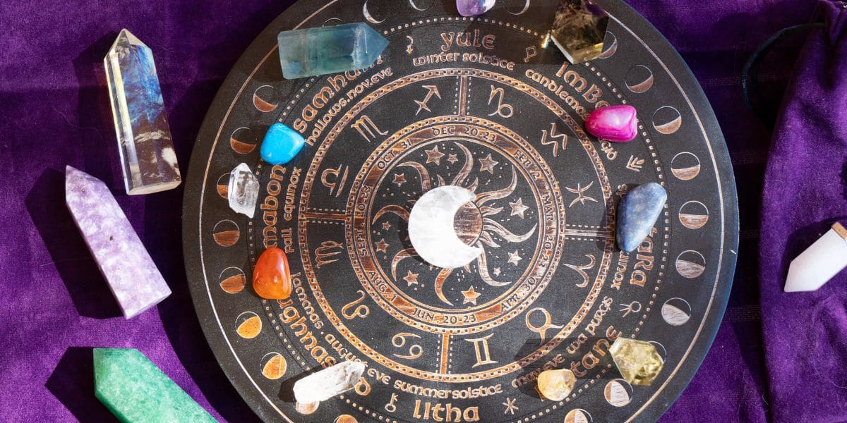 Horóscopos de los 12 signos zodiacales